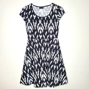 21) EVERY1 Tribal pattern shift dress Sz. Small